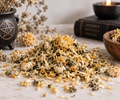 Chrysanthème séché 15 g, fleur rituelle de sorcellerie associée à la protection, sérénité, chance et renouveau.