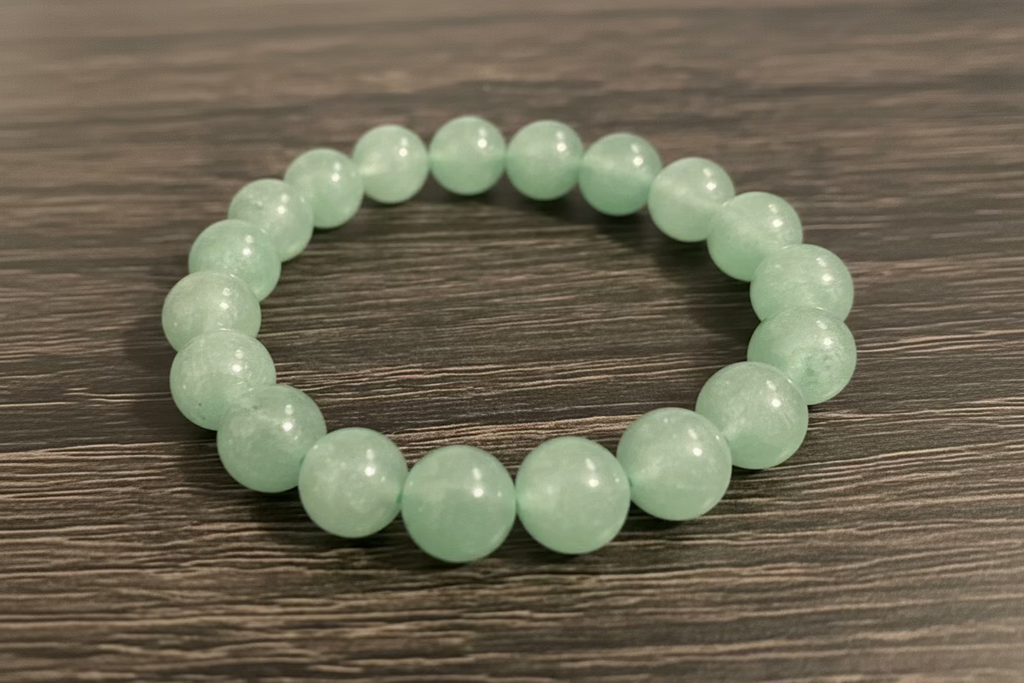 Bracelet Aventurine Verte – 10 mm • 18 pierres

Chance • Argent • Prospérité • Opportunités