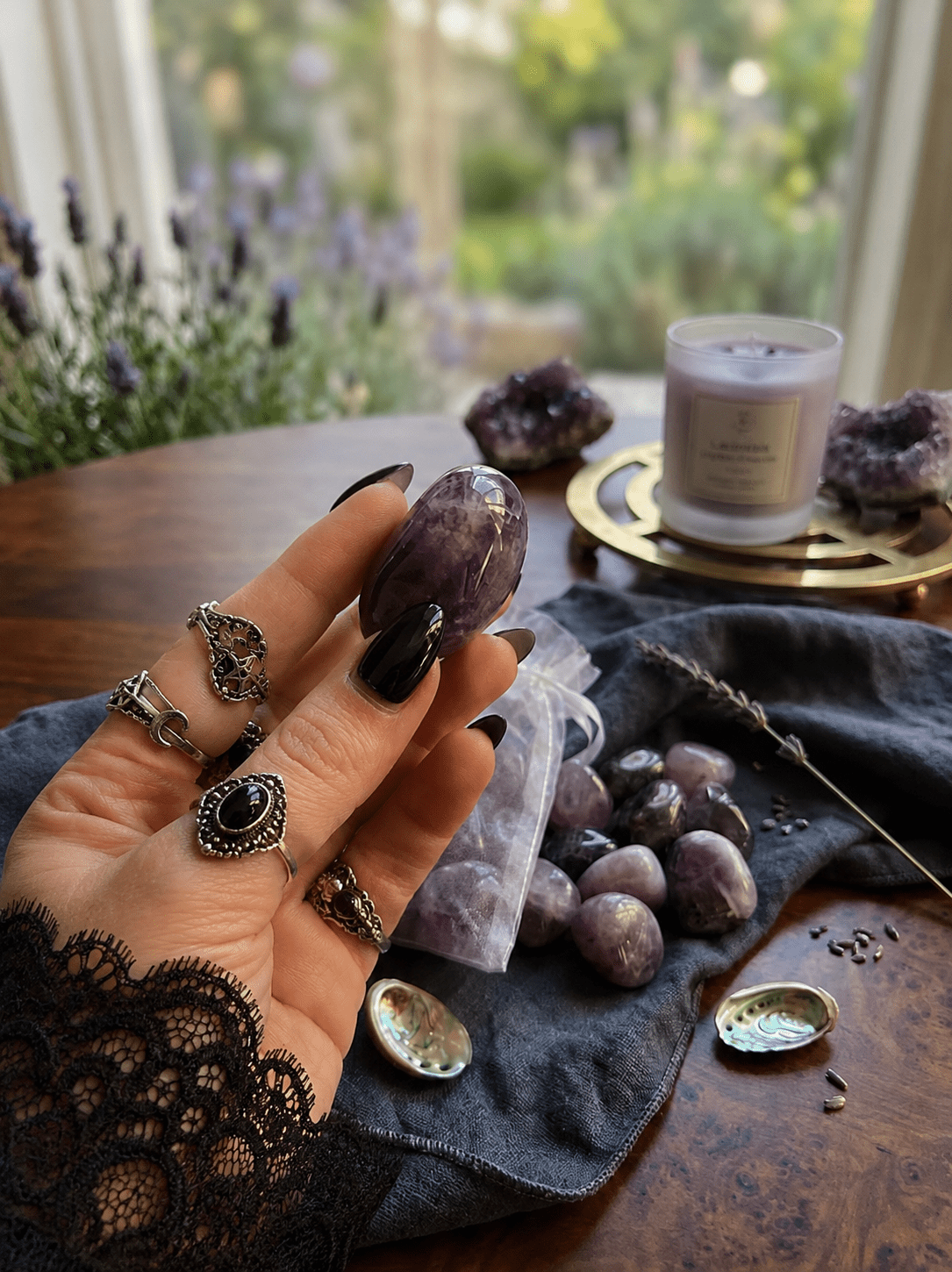 Améthyste – Protection, Intuition, Méditation, Sommeil - Enchantement et Sortilèges