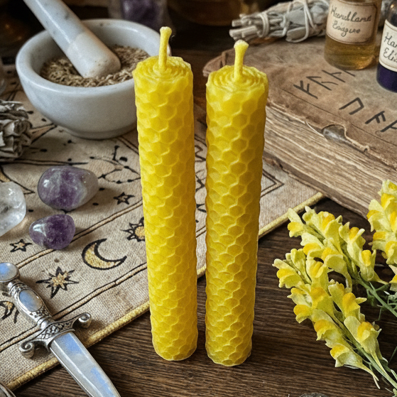 Bougies en cire d’abeille naturelle – 10 cm (Paquet de 2) - Enchantement et Sortilèges