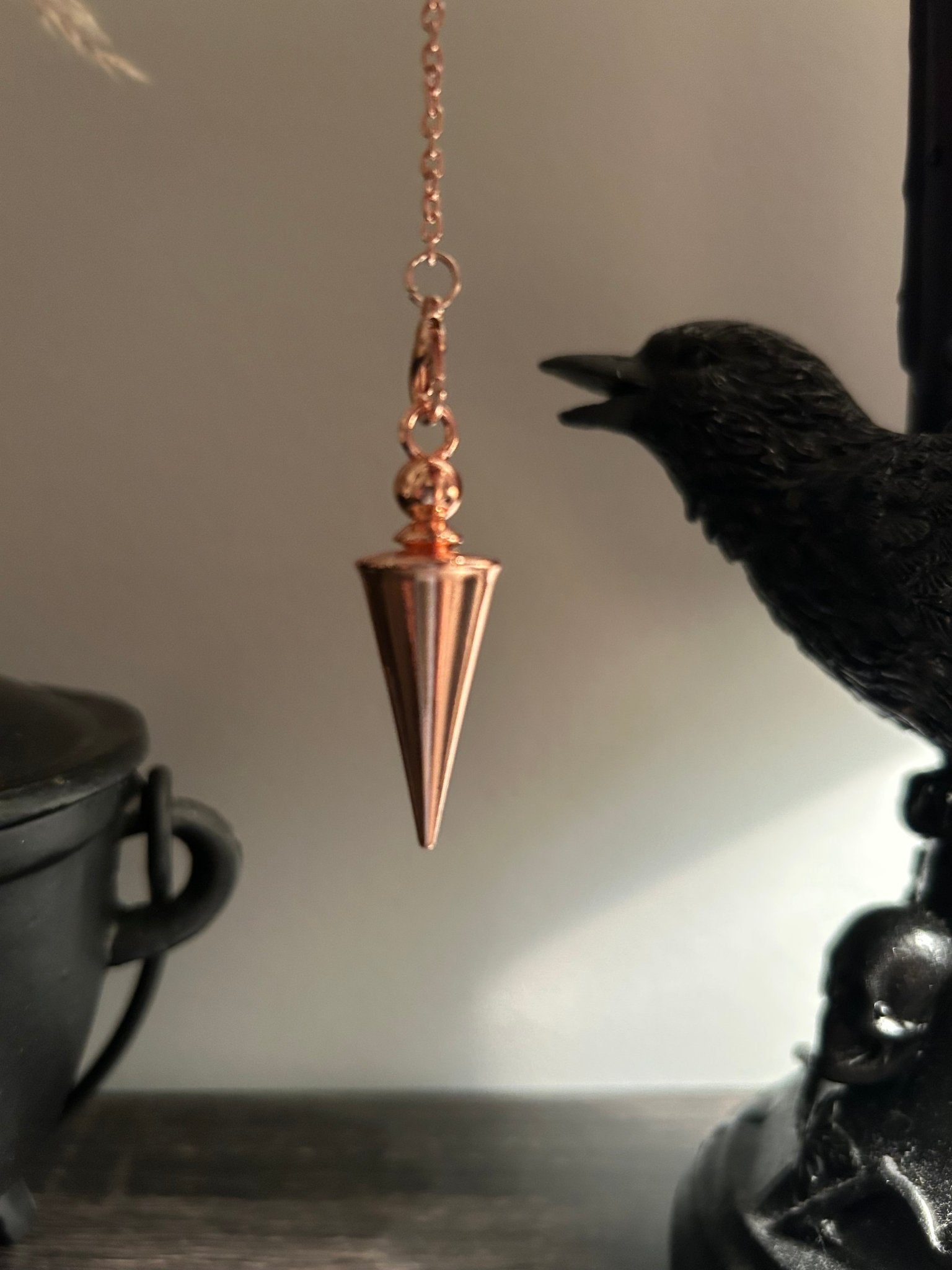 Pendule conique en cuivre – Radiesthésie, Reiki, chakras, méditation et divination - Enchantement et Sortilèges